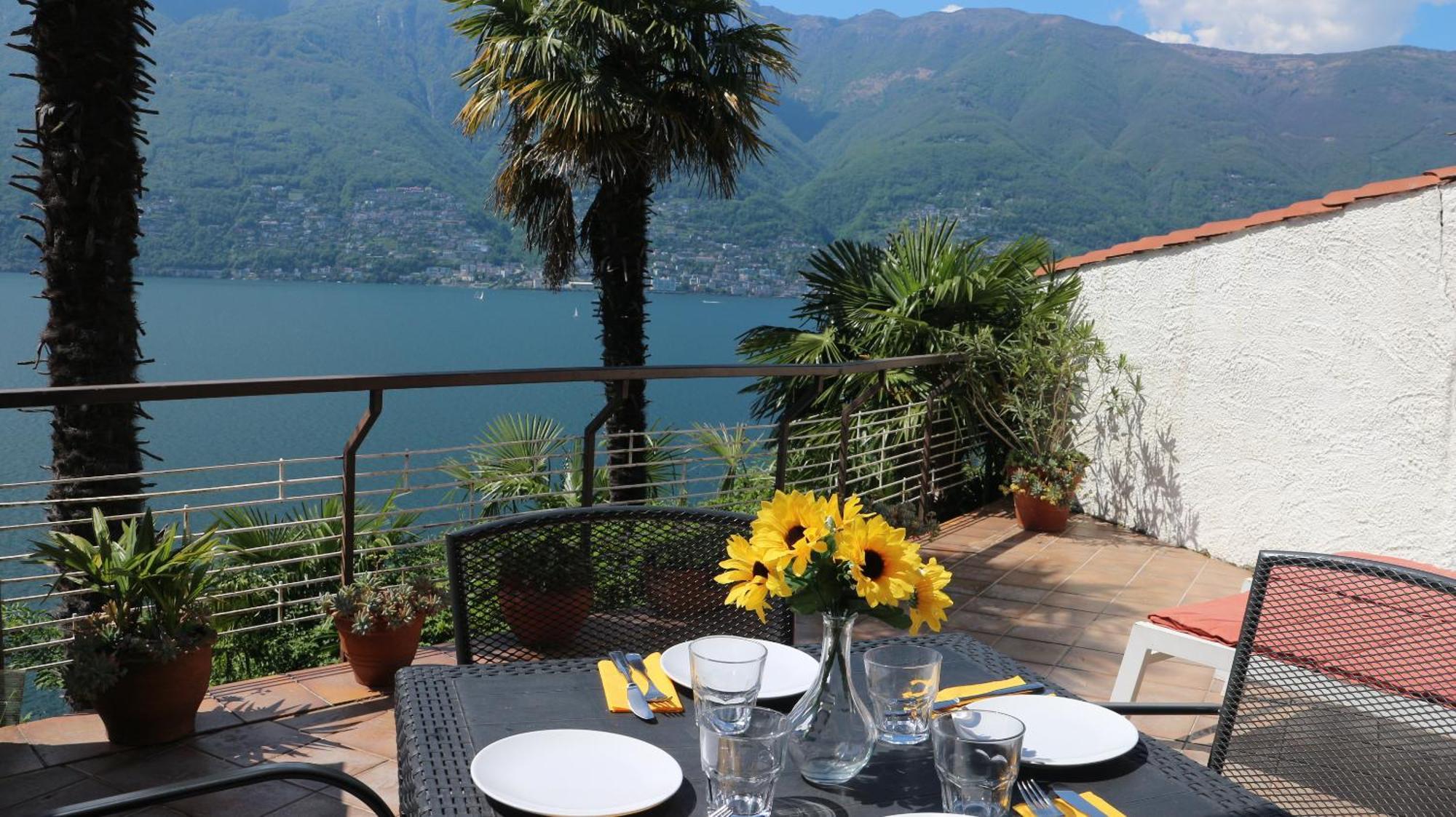 Casa Roccia Apartment Pino Lago Maggiore Bagian luar foto