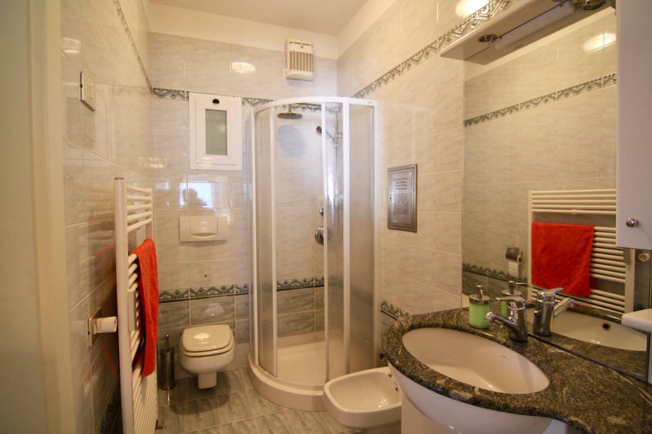 Casa Roccia Apartment Pino Lago Maggiore Bagian luar foto